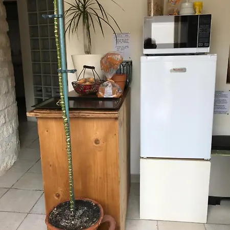 Haute לינה וארוחת בוקר מונפלייה